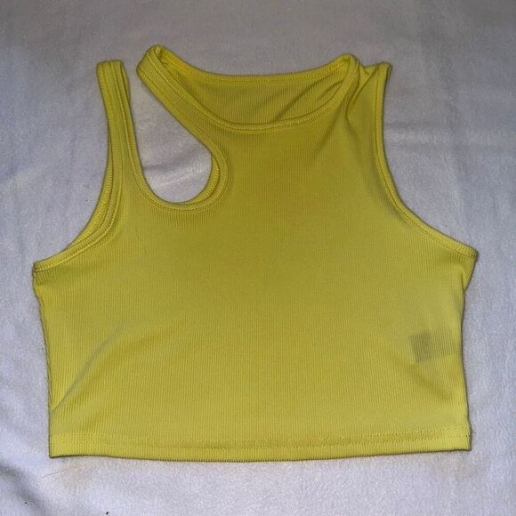 SHEIN Yellow Gold Cropped Cut Out Tank - Picture 1 of 4